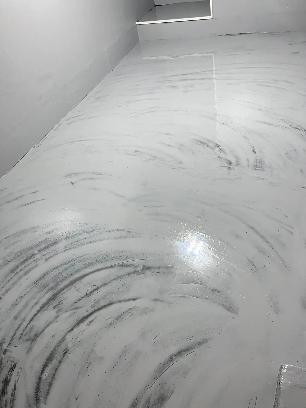 epoxy-flooring-project-01